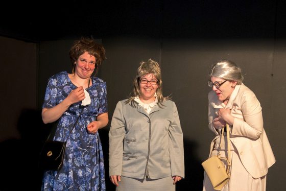 Le gang des vieilles à mobylettes!